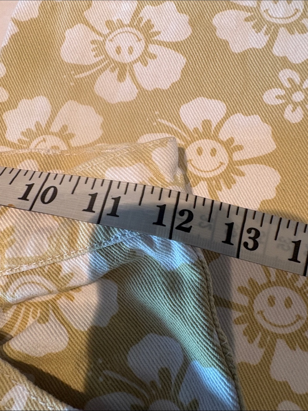 Women's Yellow Floral Jeans (v) - Picture 4 of 5